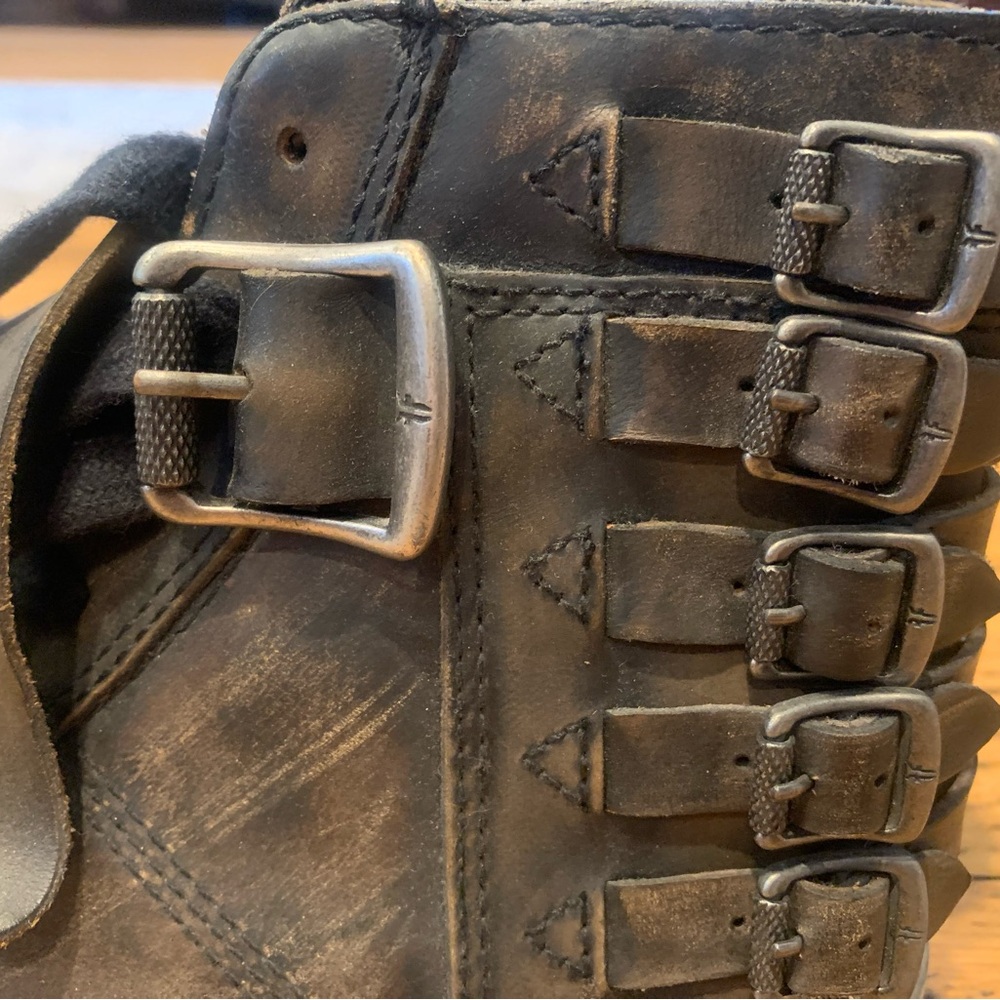 Women’s Frye